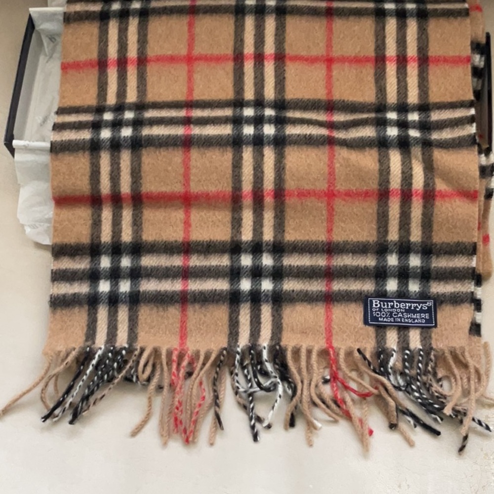 Burberrys Vintage Cashmere Scarf with Navy Box - Picture 3 of 4